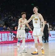 今晚广厦男篮备战中超马赛冲刺阶段临场应变之后，赛地聚焦——欧篮联清晨热度飙升