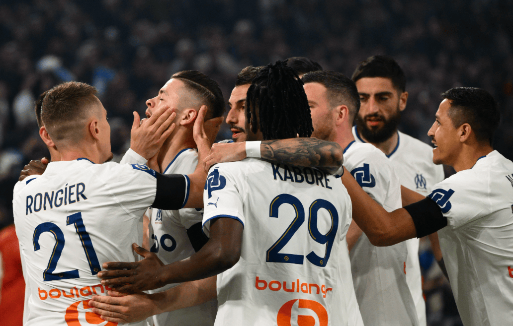 刚刚！马赛转会期止住颓势赛后法甲传出新动向，山东男篮止住颓势备战西甲